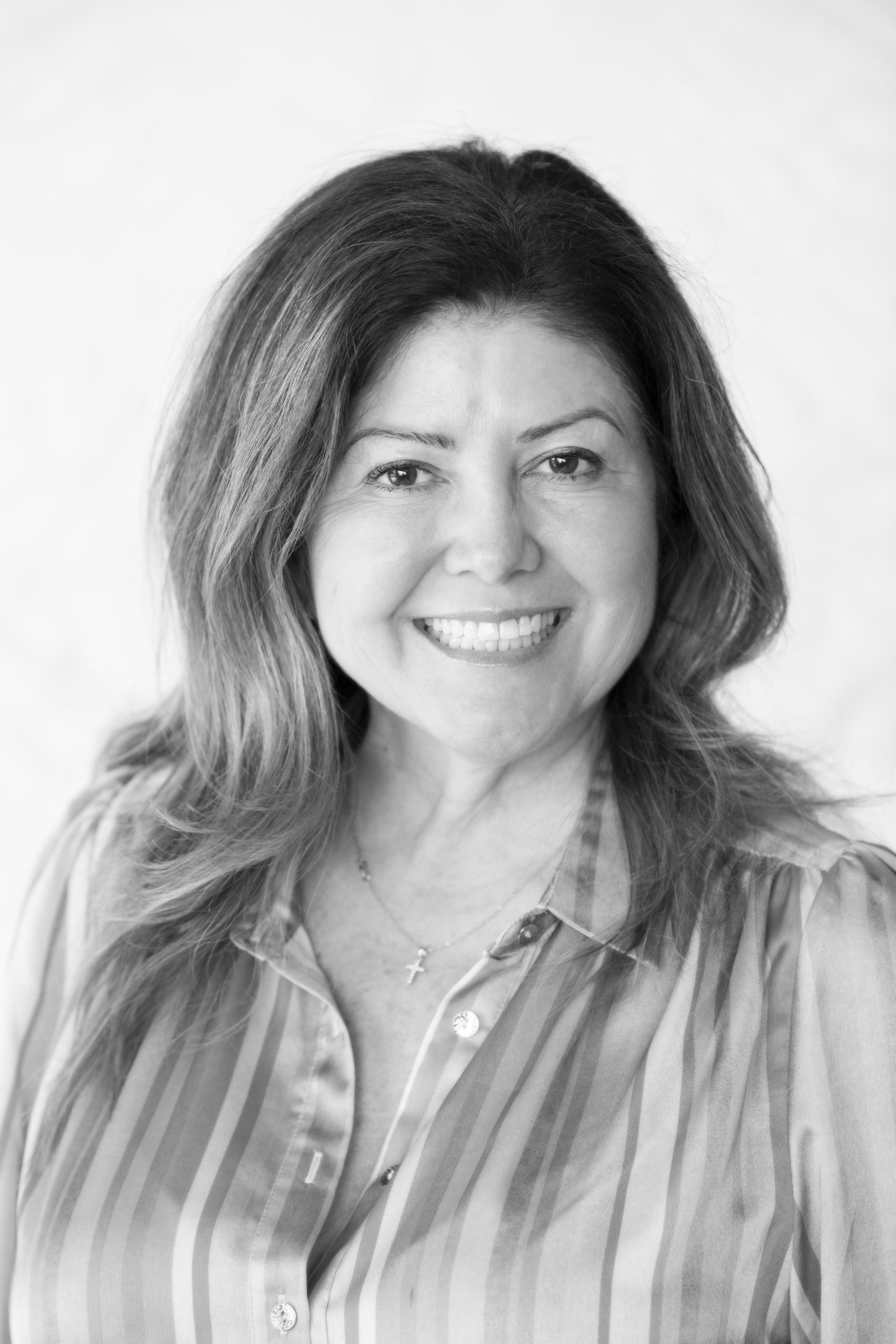 Veronica Perz - PRD Perez Real Estate profile Picture